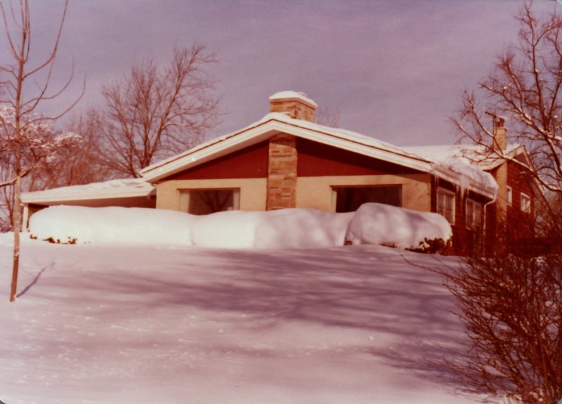 1970s 1976 Flossmoor Holidays Snow