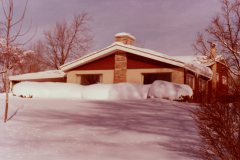 1970s 1976 Flossmoor Holidays Snow